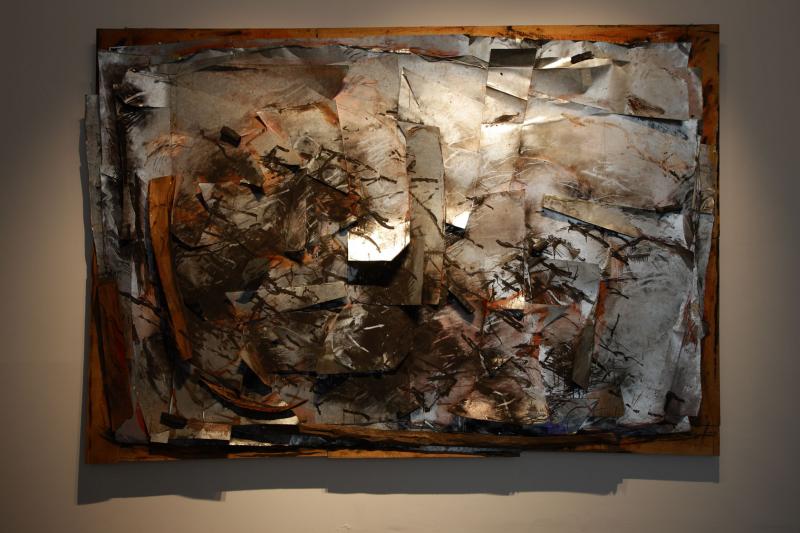 <p>Marco Gastini, <strong><em>...e finire è incominciare</em></strong>, 1985-1986</p>

<p>carbone, legno, pigmenti su lamiera zincata, <o:p></o:p></p>

<p>applicati su legno, cm 232x340x20<o:p></o:p></p>

<p>Donazione di Wolfgang Wassermann<span style=